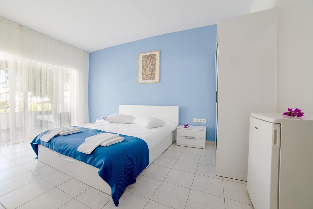 Fiko Hotel Гёльтюрбюку Экстерьер фото